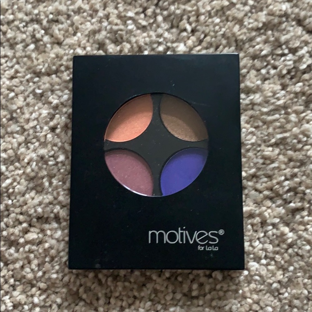 Never used movties for lala eyeshadow palette